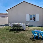 Maison Pour 6 Avec Jardin à Sur Casa de Férias