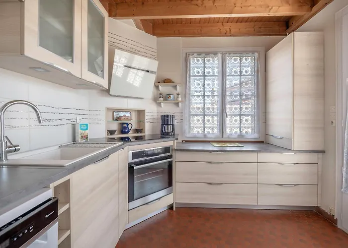 Prázdninový dům Maison Pour 6 Avec Jardin A Sur *